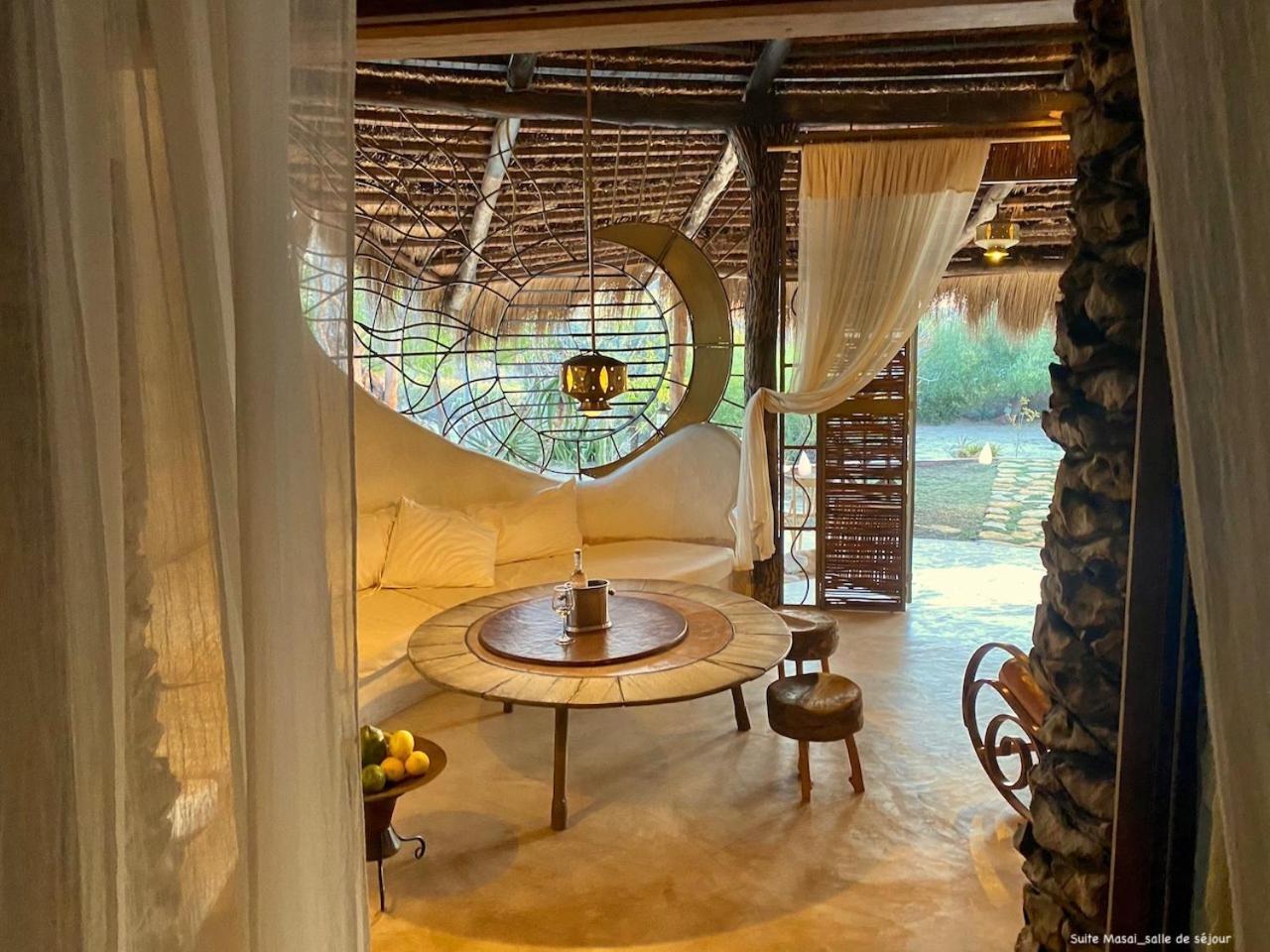Bakuba Lodge - Le Petit Hotel Du Voyageur Ankilibe ภายนอก รูปภาพ